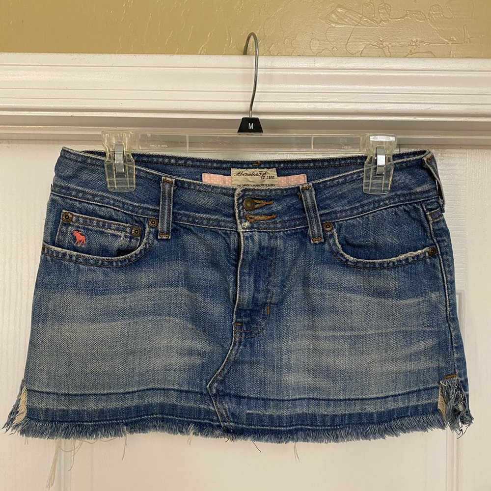 Hollister Denim Mini Skirt Size 4